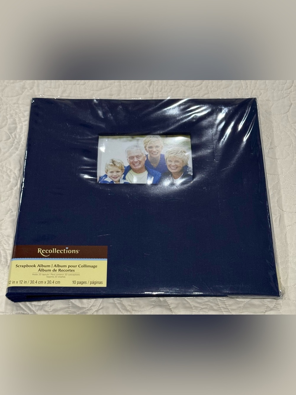 NEW Recollections Scrapbook Album 12” X 12”, 10 Pages. Holds 20 Layouts Blue